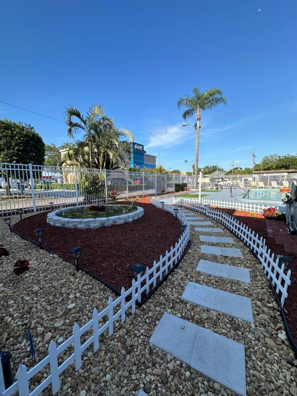 Budget Inn - St. Petersburg Main image